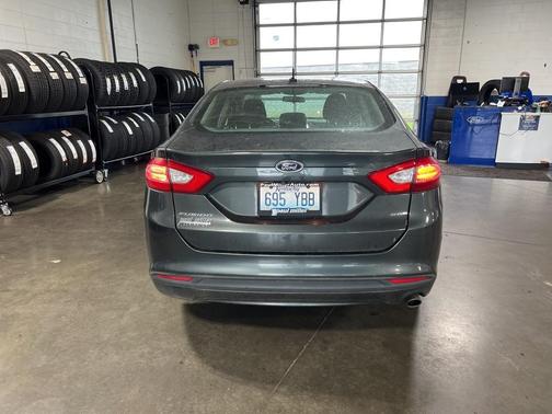 2015 Ford Fusion SE
