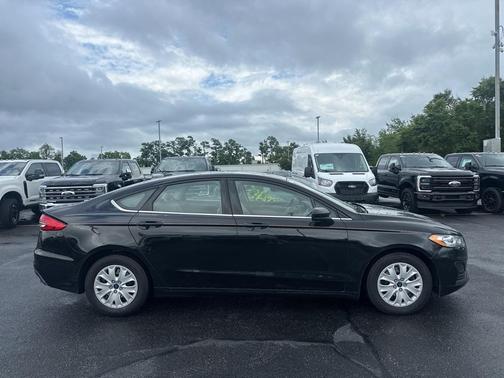 2019 Ford Fusion S