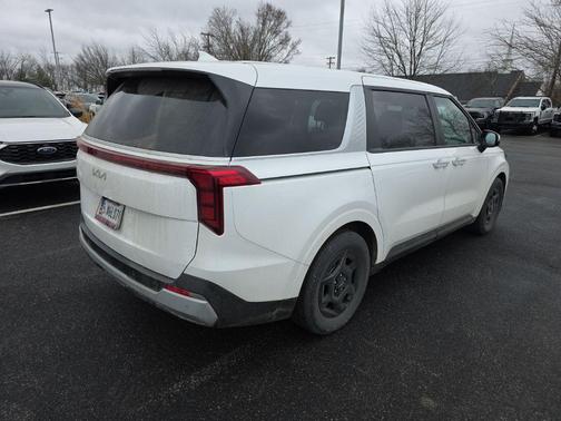 2025 Kia Carnival LXS