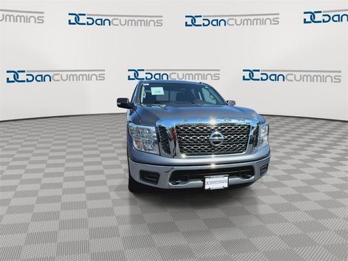 2018 Nissan Titan SV