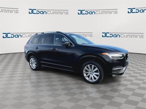 2017 Volvo XC90 T6 Momentum