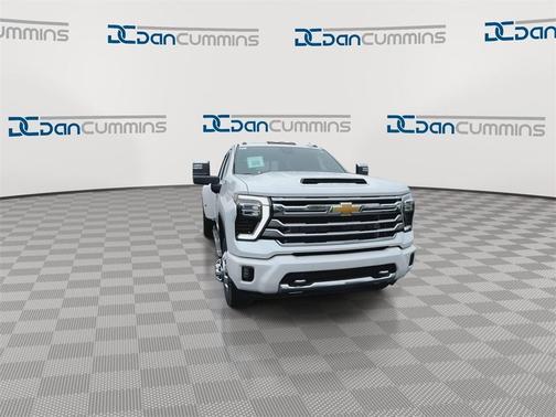 2025 Chevrolet Silverado 3500 High Country
