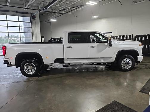 2025 Chevrolet Silverado 3500 High Country
