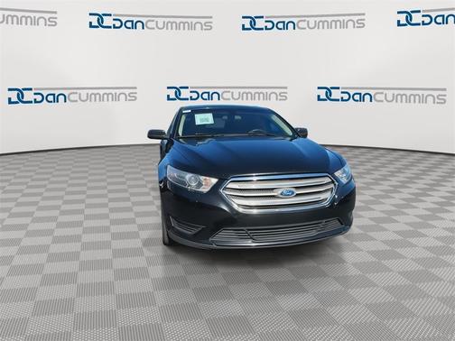 2015 Ford Taurus SE