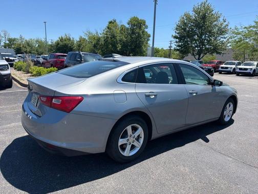 Sterling Gray Metallic 2024 Chevrolet Malibu LT