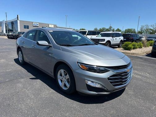 Sterling Gray Metallic 2024 Chevrolet Malibu LT