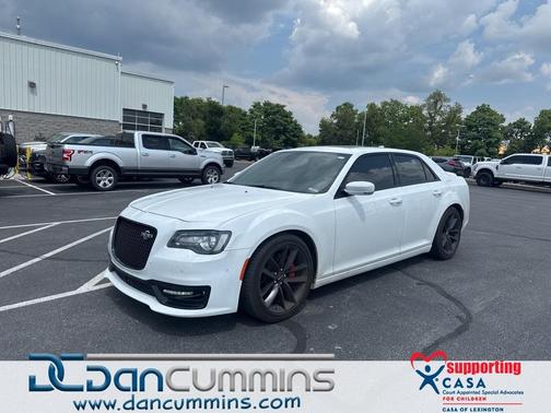 2023 Chrysler 300