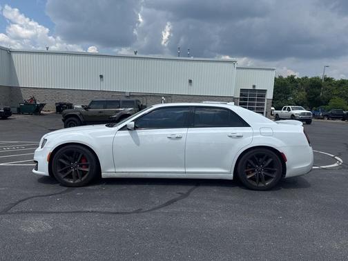 2023 Chrysler 300