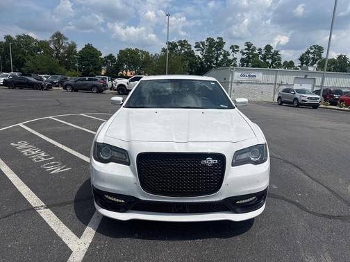 2023 Chrysler 300