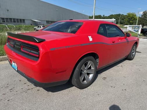 2015 Dodge Challenger SXT