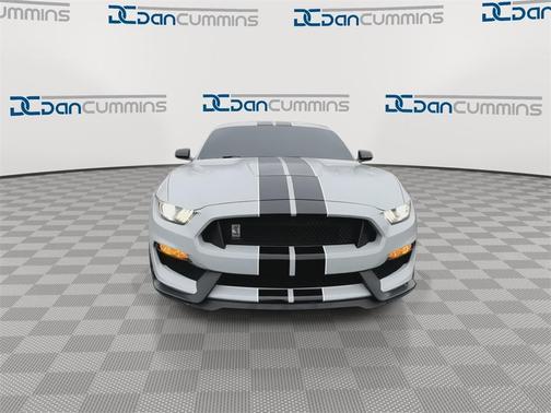 2017 Ford Shelby GT350 Base