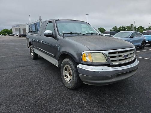 2002 Ford F-150 XLT SuperCab