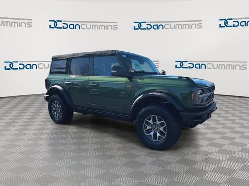 Green Metallic 2022 Ford Bronco Badlands