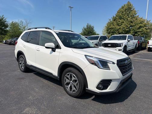 Crystal White Pearl 2024 Subaru Forester Premium
