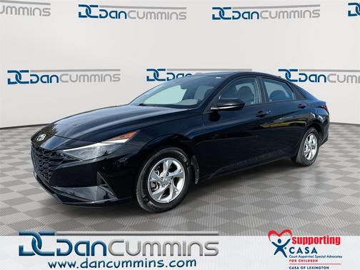 2023 Hyundai ELANTRA SE