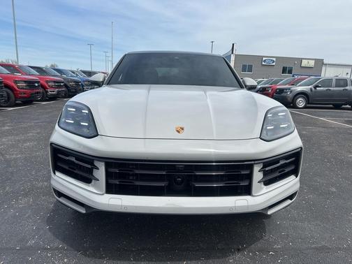 2024 Porsche Cayenne AWD