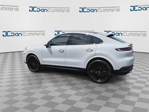 2024 Porsche Cayenne AWD