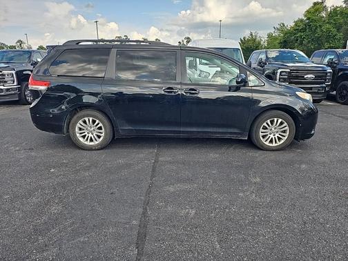 2014 Toyota Sienna L