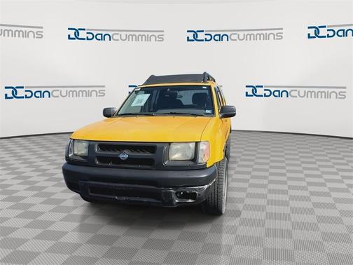2000 Nissan Xterra XE