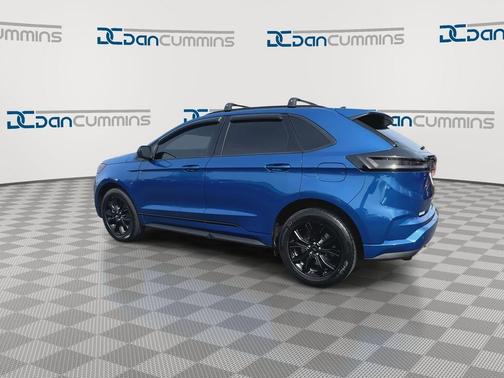 Atlas Blue Metallic 2024 Ford Edge SE