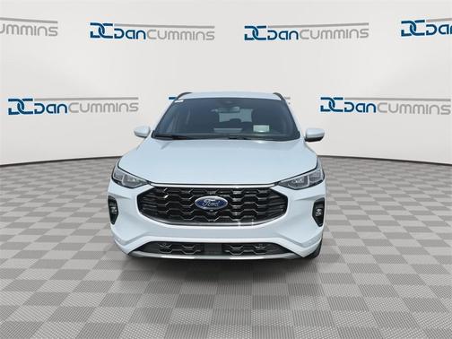 2025 Ford Escape ST-Line Elite