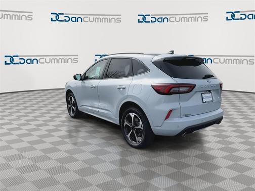 2025 Ford Escape ST-Line Elite