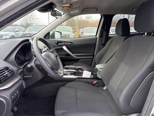 2024 Mitsubishi Eclipse Cross LE