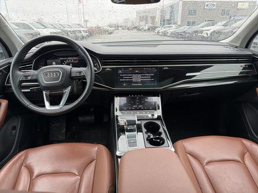 Carrara White 2024 Audi Q7 45 Premium Plus