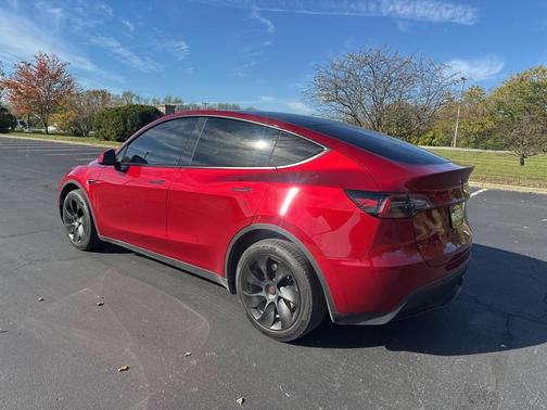 2024 Tesla Model Y Long Range