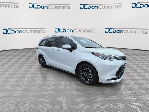 2025 Toyota Sienna Platinum 7 Passenger
