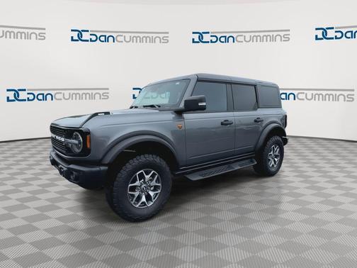 Carbonized Gray Metallic 2025 Ford Bronco Badlands