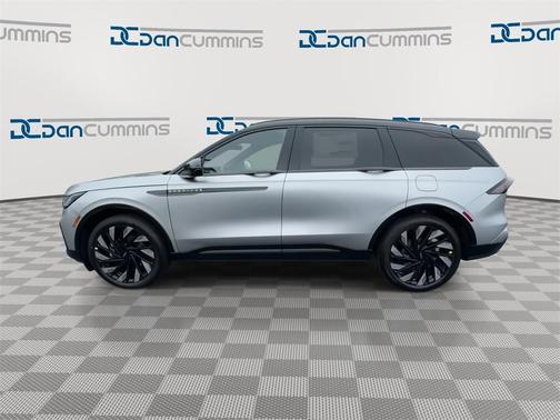 2025 Lincoln Nautilus Reserve