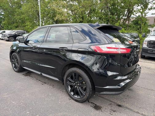 Black Metallic 2022 Ford Edge ST Line