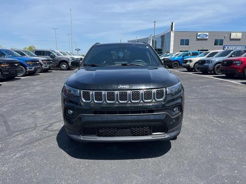 2023 Jeep Compass Latitude