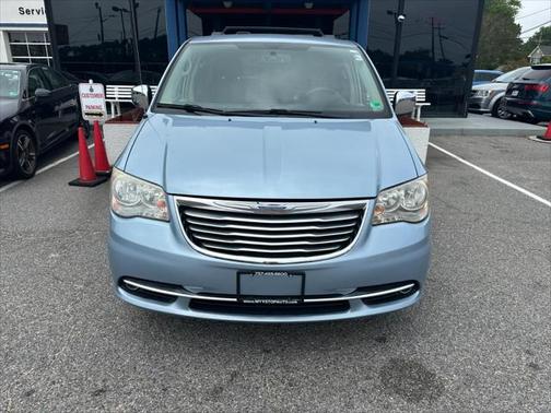 2013 Chrysler Town & Country Touring-L