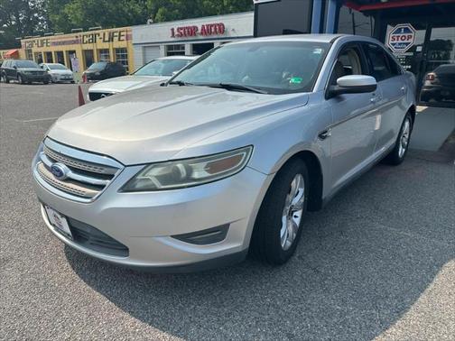 2011 Ford Taurus SEL