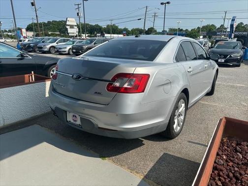 2011 Ford Taurus SEL