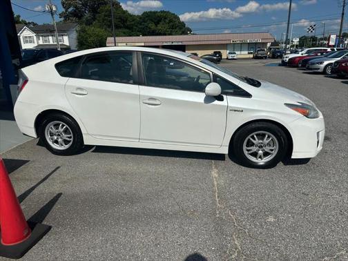 2010 Toyota Prius III