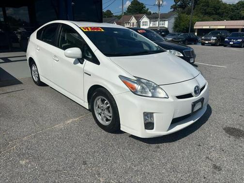 2010 Toyota Prius III