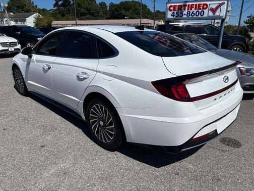 2023 Hyundai SONATA Hybrid SE