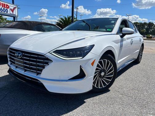 2023 Hyundai SONATA Hybrid SE