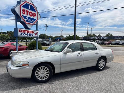 2004 Lincoln Town Car Ultimate