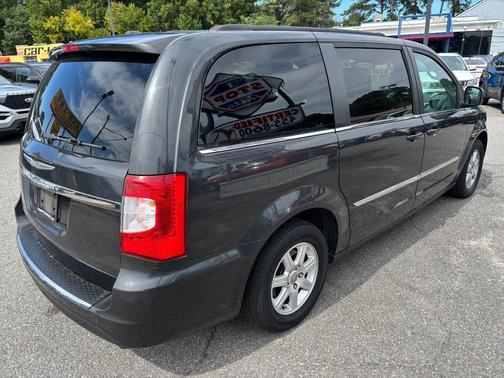 2012 Chrysler Town & Country Touring
