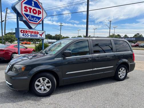 2012 Chrysler Town & Country Touring