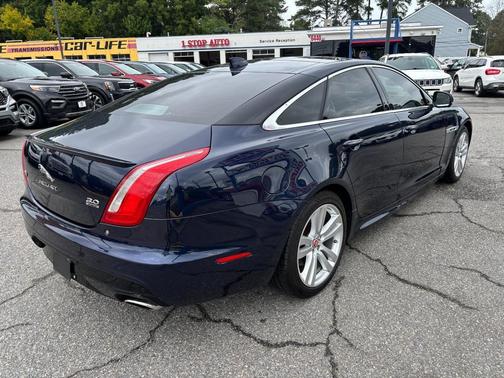 2016 Jaguar XJ XJ R-Sport