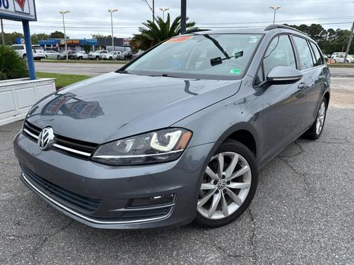 2015 Volkswagen Golf SportWagen TSI SE 4-Door