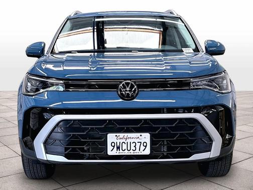 Monterey Blue Pearl 2025 Volkswagen Taos 1.5T SE