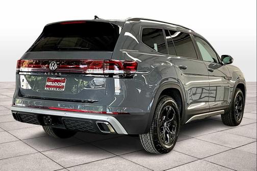2025 Volkswagen Atlas 2.0T Peak Edition