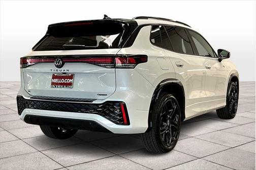 2025 Volkswagen Tiguan 2.0T SE R-Line Black 4MOTION