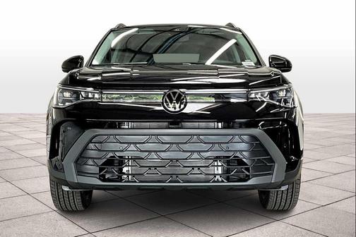 2025 Volkswagen Taos 1.5T SE Black